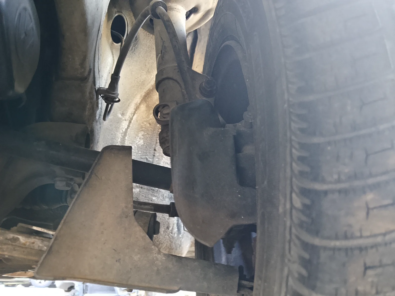 Foto de MANGUETA DELANTERA IZQUIERDA VOLKSWAGEN Polo 6N 1.4 (60 CV / 44 KW)