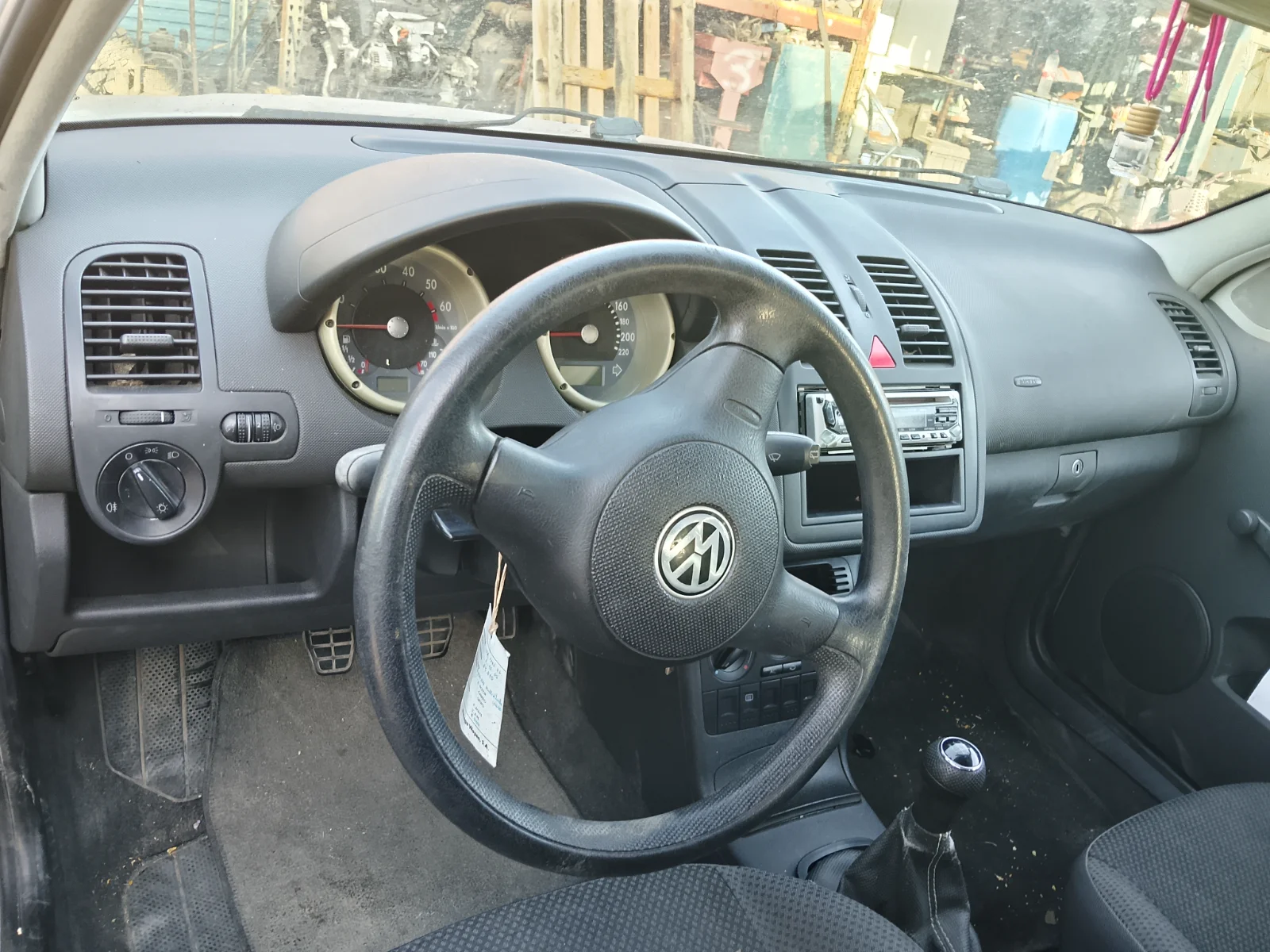Foto de SALPICADERO VOLKSWAGEN Polo 6N 1.4 (60 CV / 44 KW)