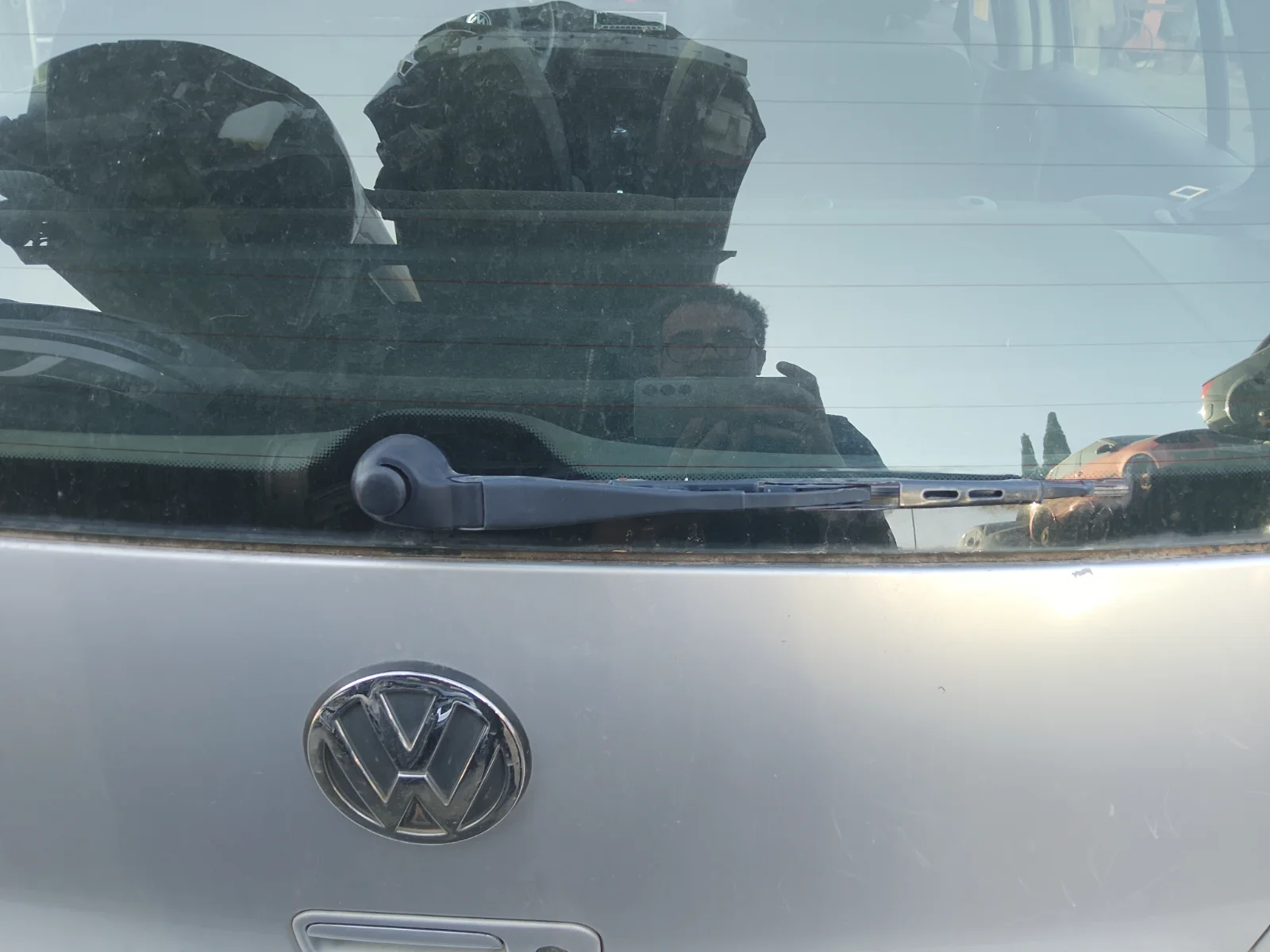 Foto de MOTOR LIMPIA TRASERO VOLKSWAGEN Polo 6N 1.4 (60 CV / 44 KW)