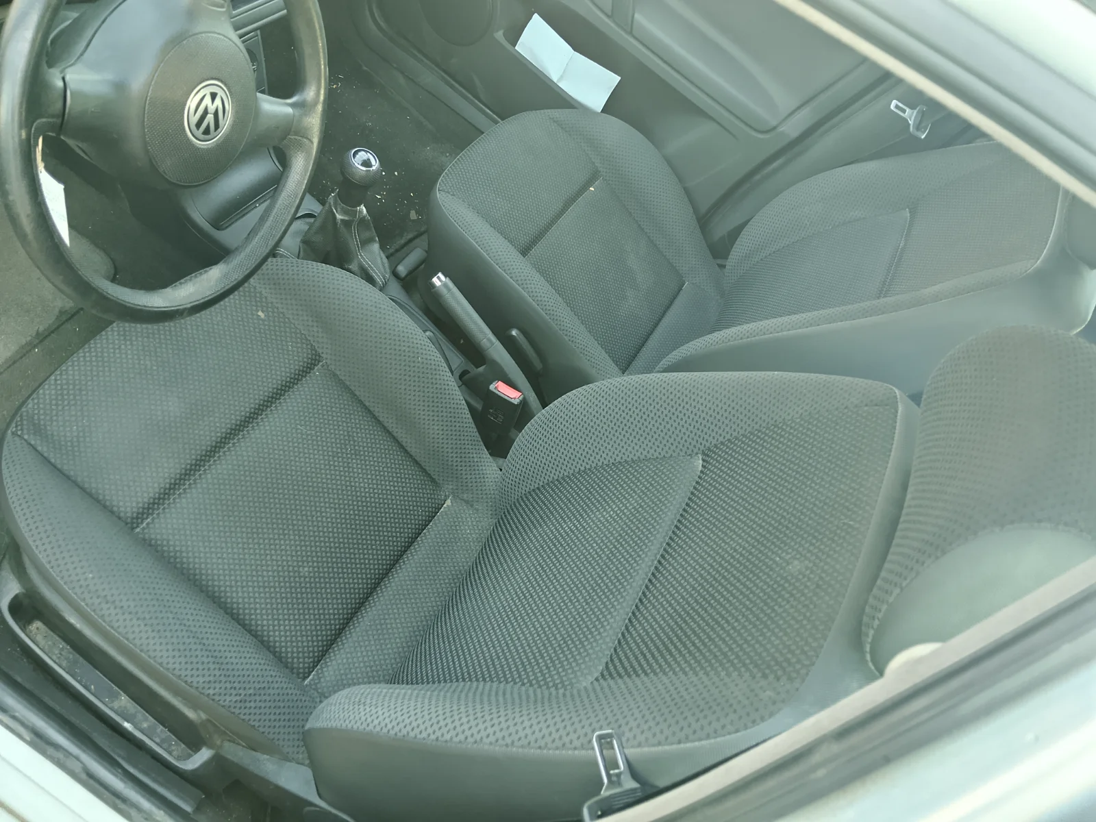Foto de ASIENTO DELANTERO IZQUIERDO VOLKSWAGEN Polo 6N 1.4 (60 CV / 44 KW)