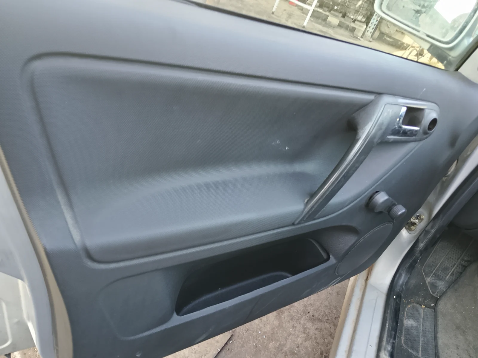 Foto de ELEVALUNAS DELANTERO IZQUIERDO VOLKSWAGEN Polo 6N 1.4 (60 CV / 44 KW)