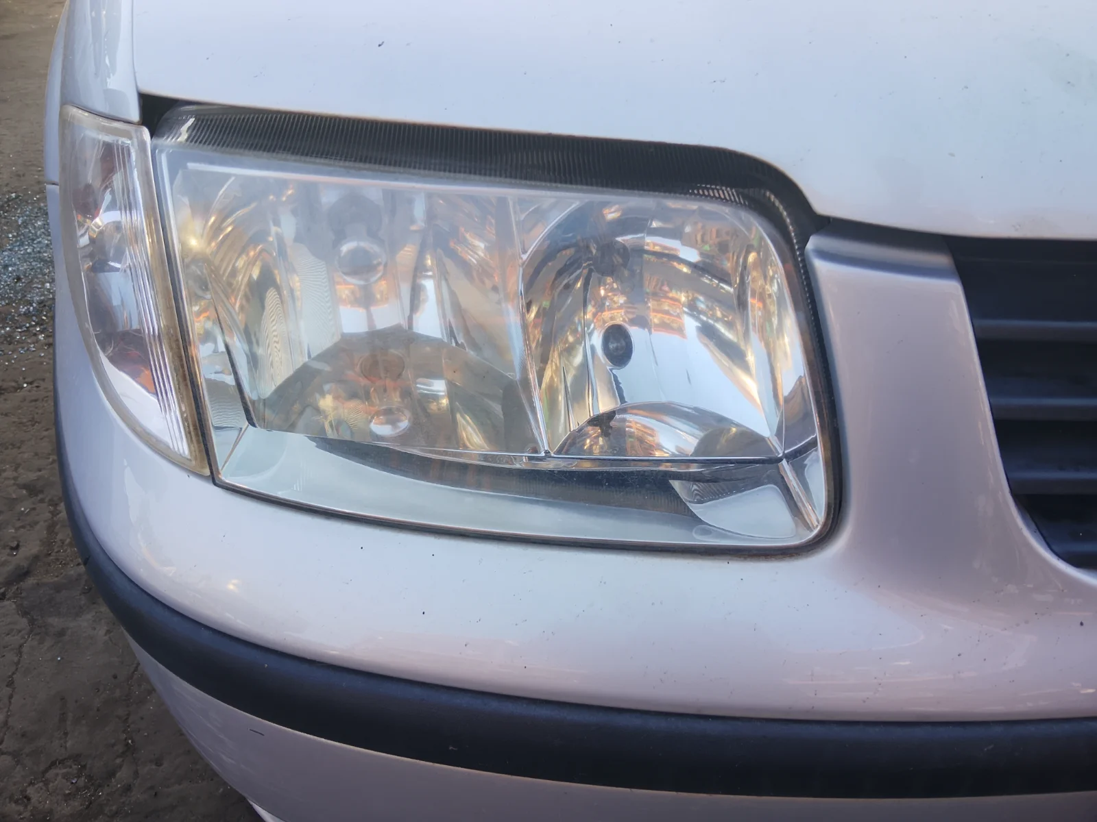 Foto de FARO DERECHO VOLKSWAGEN Polo 6N 1.4 (60 CV / 44 KW)