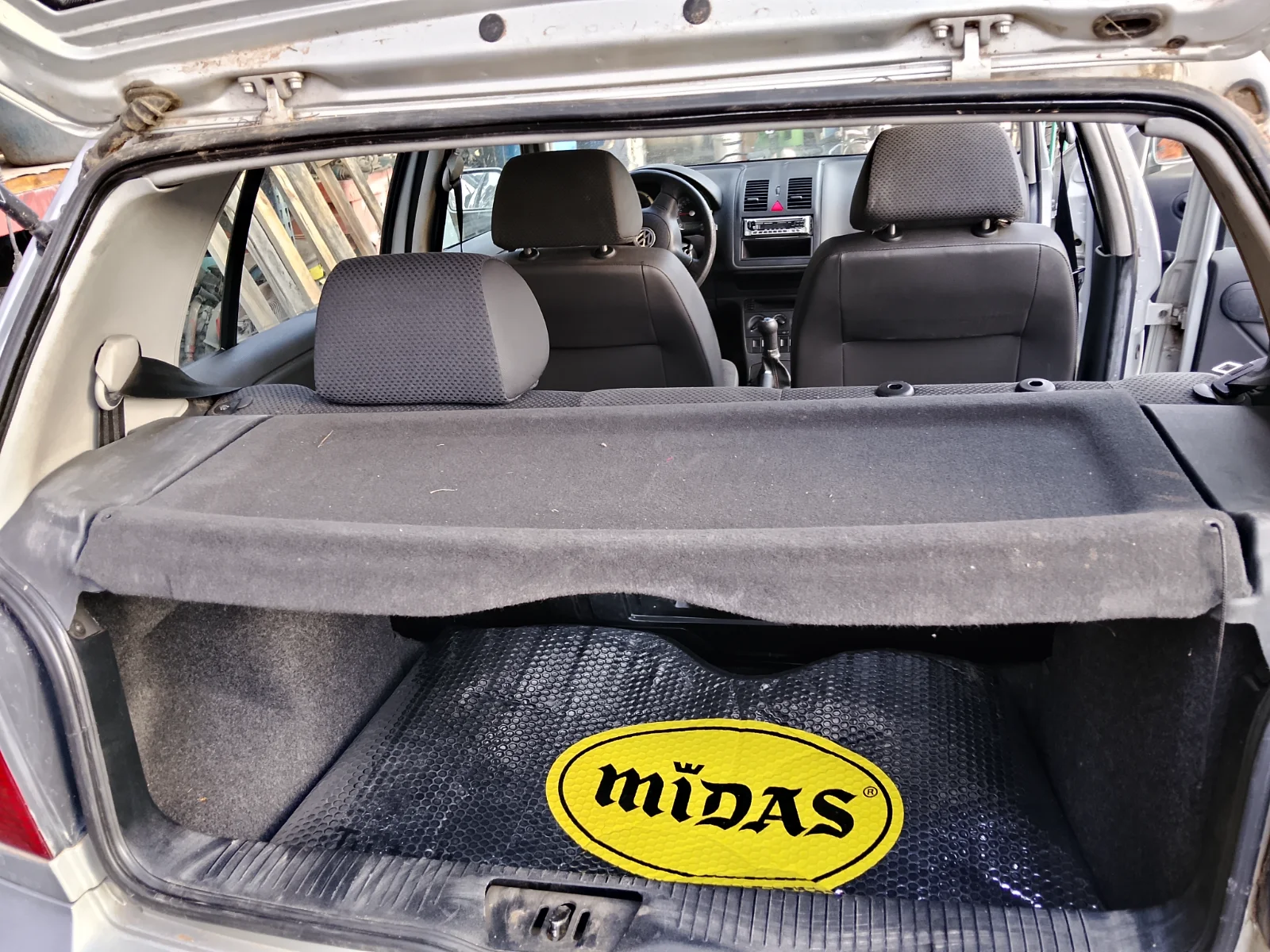 Foto de BANDEJA TRASERA VOLKSWAGEN Polo 6N 1.4 (60 CV / 44 KW)