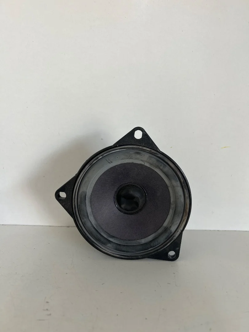 Foto de AMPLIFICADOR DE SONIDO BMW SERIE 5 BERLINA (E60) 3.0 24V CAT (231 CV / 170 KW) referencia 6930902