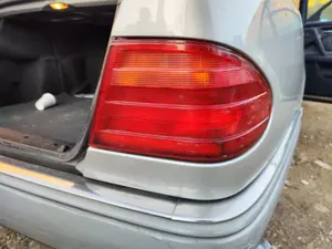 Foto de PILOTO TRASERO DERECHO MERCEDES-BENZ CLASE E (BM 210) BERLINA 3.0 Turbodiesel CAT (177 CV / 130 KW) referencia A2108204464