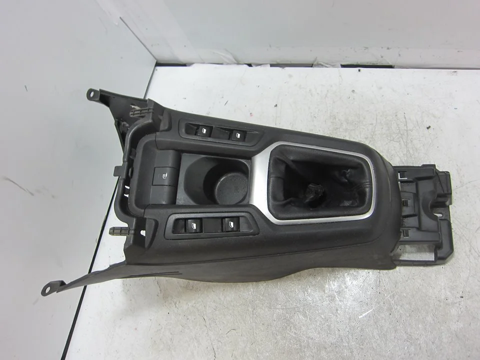 Foto de CONSOLA CENTRAL CITROEN C-ELYSÉE 1.6 HDi FAP (92 CV / 68 KW) referencia 9674476477