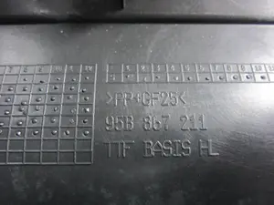 Foto de GUARNECIDO PUERTA TRASERA IZQUIERDA PORSCHE MACAN (95BA) referencia 95B867211 foto 3