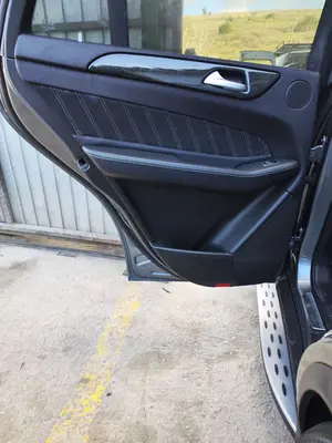 Foto de GUARNECIDO PUERTA TRASERA IZQUIERDA MERCEDES-BENZ CLASE GLE (BM 292) COUPE 3.0 CAT (390 CV / 287 KW) referencia A2927306500 9H14