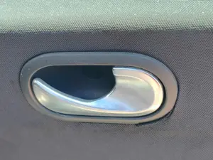 Foto de MANETA INTERIOR TRASERA DERECHA RENAULT MEGANE II BERLINA 5P 1.5 dCi Diesel (106 CV / 78 KW)