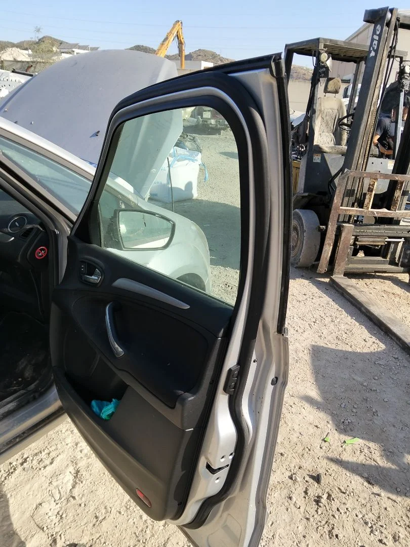 Foto de GOMAS CONTORNO PUERTA FORD S-MAX (CA1) 2.0 TDCi CAT (131 CV / 96 KW)
