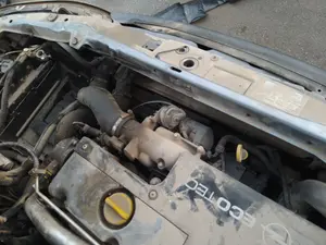 Foto de CERRADURA CAPO OPEL ZAFIRA A 2.0 DTI (101 CV / 74 KW) referencia 39082860