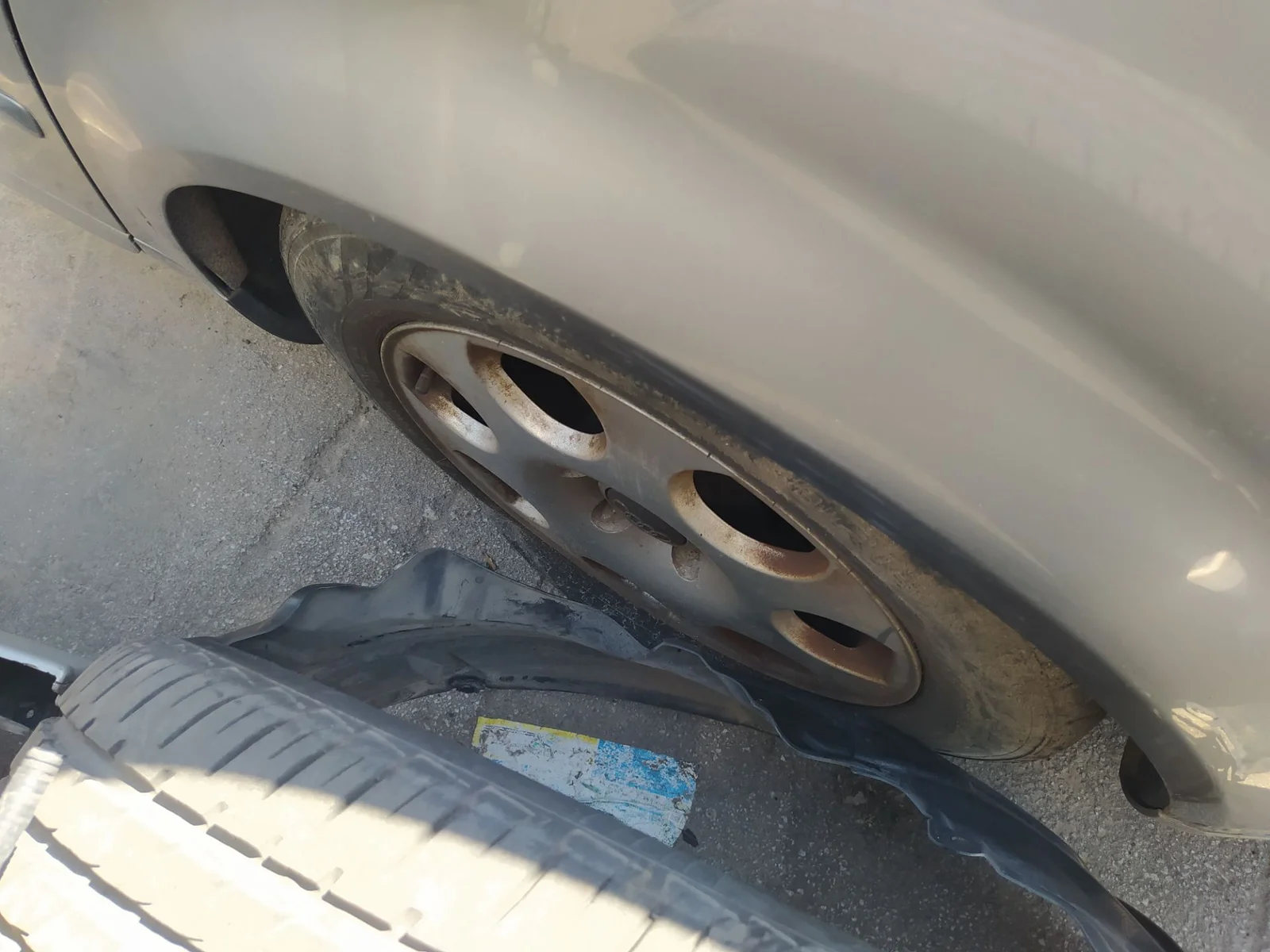 Foto de BRAZO SUSPENSION TRASERO IZQUIERDO AUDI A4 AVANT (8E) 1.9 TDI (131 CV / 96 KW) referencia 8E0505311AD