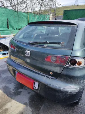 Foto de PORTON TRASERO SEAT IBIZA (6L1) 1.9 TDI (101 CV / 74 KW) referencia 6L6827024B