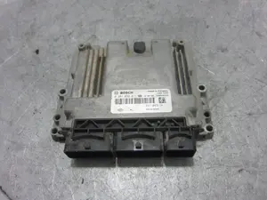Foto de CENTRALITA MOTOR UCE RENAULT CAPTUR I 1.5 dCi Diesel FAP Energy (90 CV / 66 KW) referencia 237106319R
