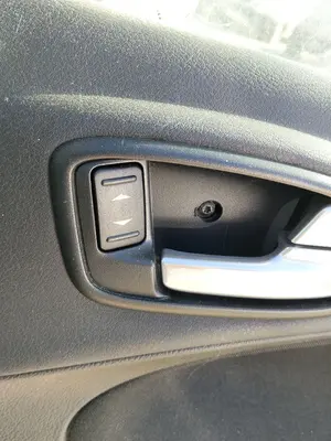 Foto de MANDO ELEVALUNAS DELANTERO DERECHO FORD S-MAX (CA1) 2.0 TDCi CAT (131 CV / 96 KW)