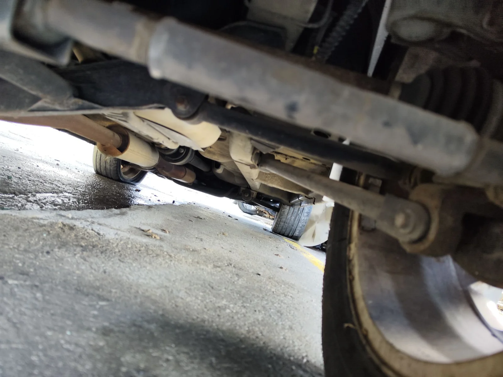 Foto de BRAZO SUSPENSION TRASERO DERECHO LAND ROVER FREELANDER (LN) 2.0 Td4 CAT (109 CV / 80 KW) referencia RGD000110