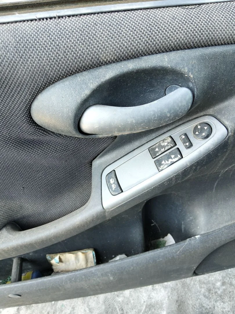 Foto de MANETA INTERIOR DELANTERA IZQUIERDA FIAT STILO (192) 1.9 JTD CAT (116 CV / 85 KW)