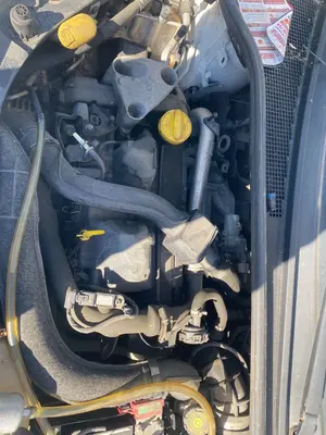 Foto de MOTOR COMPLETO RENAULT CLIO III 1.5 dCi Diesel (68 CV / 50 KW) referencia 7701476910