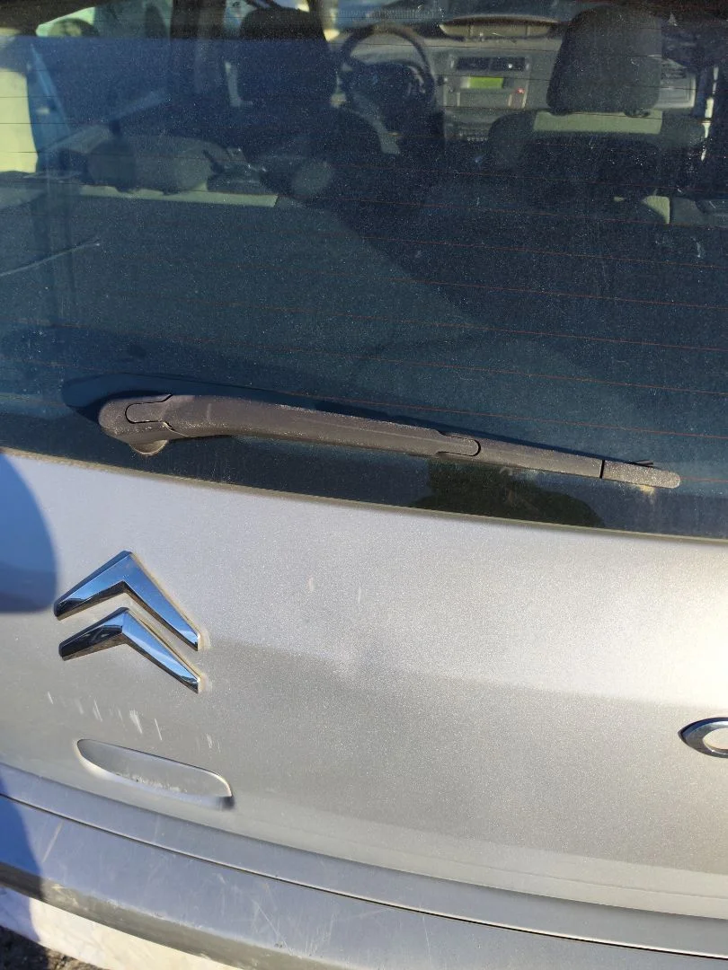 Foto de BRAZO LIMPIA TRASERO CITROEN C4 BERLINA 1.6 16V HDi FAP (109 CV / 80 KW)