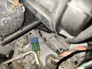 Foto de DEPOSITO LIMPIA CITROEN C8 2.0 HDi CAT (RHK / DW10UTED4) (120 CV / 88 KW) referencia 6431D3