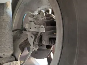 Foto de PINZA DE FRENO TRASERA DERECHA VOLKSWAGEN GOLF IV BERLINA (1J1)(10.1997) 1.9 TDI (131 CV / 96 KW) referencia 1J0615424H