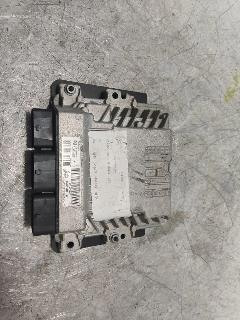 Foto de CENTRALITA MOTOR UCE CITROEN C4 BERLINA 1.6 HDi FAP (112 CV / 82 KW) referencia 9676760880