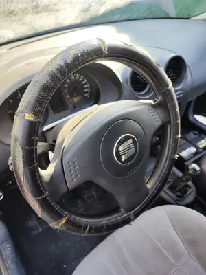 Foto de AIRBAG DELANTERO IZQUIERDO SEAT IBIZA (6L1) 1.9 TDI (101 CV / 74 KW) referencia 6L0858560D FKZ