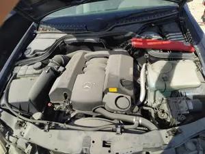 Foto de CAJA FILTRO AIRE MERCEDES-BENZ CLK (BM 208) CABRIO 3.2 V6 18V CAT (218 CV / 160 KW)