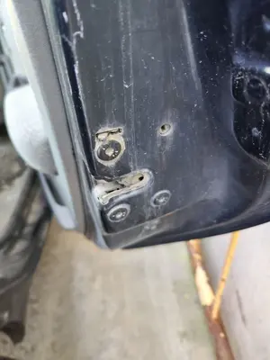 Foto de CERRADURA PUERTA TRASERA DERECHA RENAULT SCENIC I (JA...) 1.9 dCi Diesel CAT (102 CV / 75 KW) referencia 7700434602