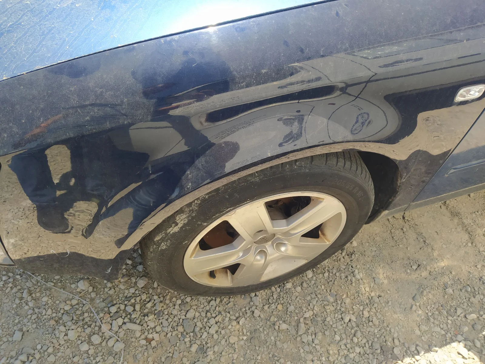 Foto de PASO RUEDA DELANTERO IZQUIERDO AUDI A4 BERLINA (8E) 2.5 V6 24V TDI (180 CV / 132 KW) referencia 8E0821171C
