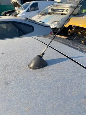 Foto de BASE DE ANTENA HONDA CIVIC BERLINA 3 PUERTAS (EP) 1.6 VTEC CAT (D 16 V 1) (110 CV / 81 KW)