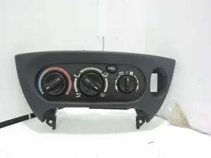 Foto de NO IDENTIFICADO RENAULT MEGANE I FASE 2 COUPE (DA...) 1.6  (107 CV / 79 KW) referencia 662369C