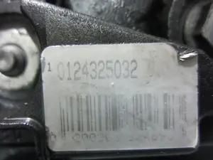 Foto de ALTERNADOR VOLKSWAGEN GOLF IV BERLINA (1J1)(10.1997) 1.6 16V (105 CV / 77 KW) referencia 0124325032 foto 4