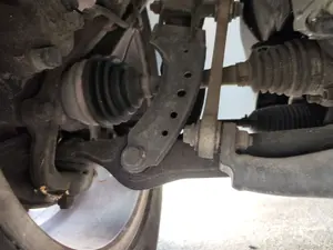 Foto de BRAZO SUSPENSION DELANTERO DERECHO VOLKSWAGEN TOUAREG (7LA) 2.5 TDI (174 CV / 128 KW) referencia 7L0407021B