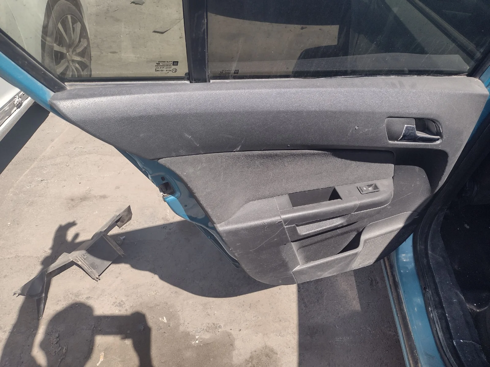 Foto de RETENEDOR PUERTA OPEL ASTRA H BERLINA 1.6 16V (105 CV / 77 KW) referencia 13107175