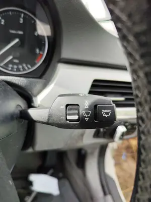 Foto de MANDO LIMPIA BMW SERIE 3 BERLINA (E90) 2.0 Turbodiesel CAT (143 CV / 105 KW)
