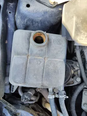 Foto de DEPOSITO EXPANSION FORD FOCUS CABRIO (CA5) 2.0 TDCi CAT (136 CV / 100 KW) referencia 1425193