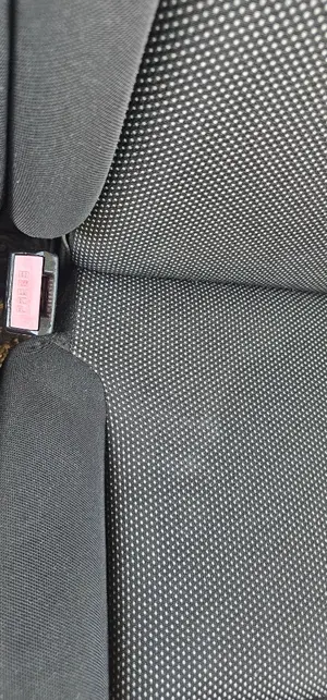 Foto de ENGANCHE CINTURON TRASERO CENTRAL RENAULT KANGOO II (F/KW0) 1.5 dCi Diesel FAP (90 CV / 66 KW)