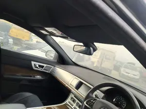 Foto de LUZ INTERIOR JAGUAR XF 3.0 V6 Diesel CAT (241 CV / 177 KW)