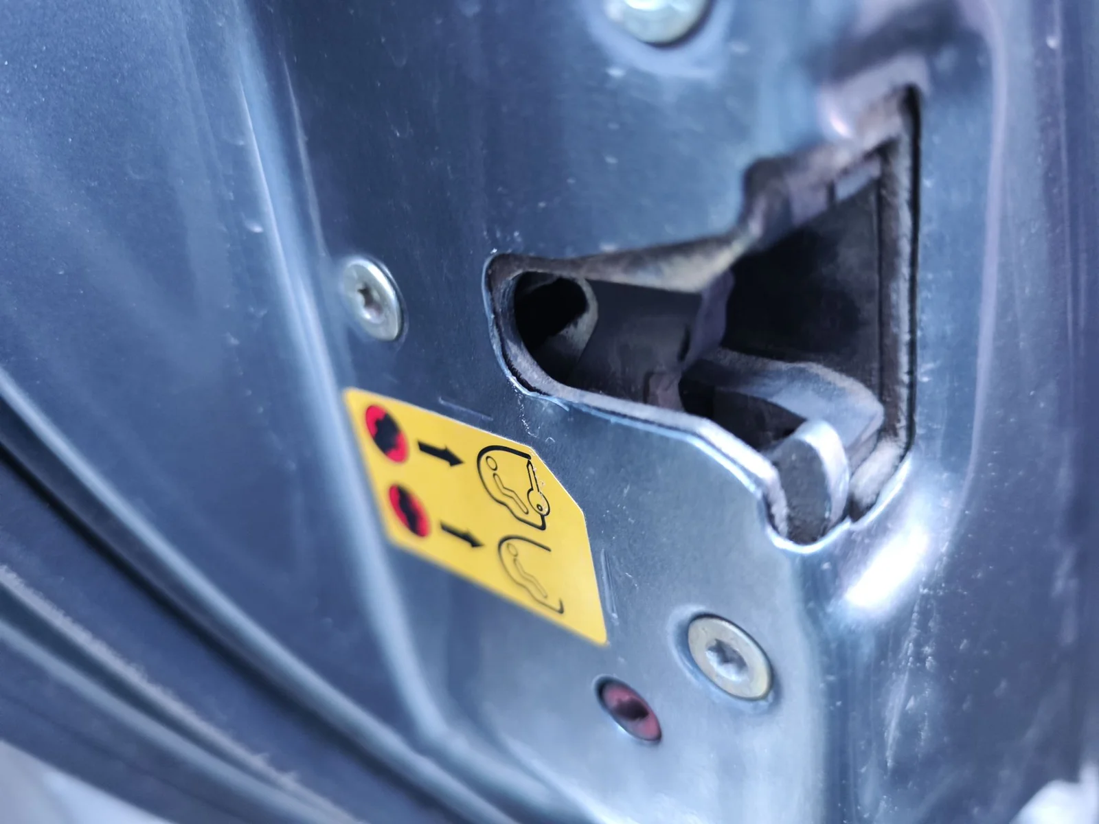 Foto de CERRADURA PUERTA TRASERA DERECHA CITROEN C5 BERLINA 2.0 HDi (109 CV / 80 KW) referencia 913784