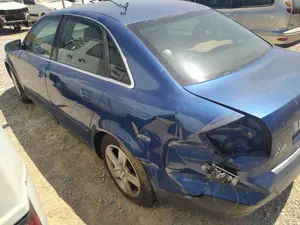 Foto de PUERTA TRASERA IZQUIERDA AUDI A4 BERLINA (8E) 2.5 V6 24V TDI (180 CV / 132 KW) referencia 8E0833051