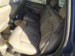 Foto de ENGANCHE CINTURON TRASERO IZQUIERDO GENERAL MOTORS CHEVROLET TAHOE 5.3 V8 CAT (273 CV / 201 KW)