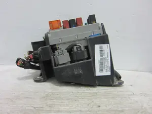 Foto de CAJA RELES / FUSIBLES FIAT I DOBLÒ (119) 1.9 JTD CAT (101 CV / 74 KW) referencia 46760542