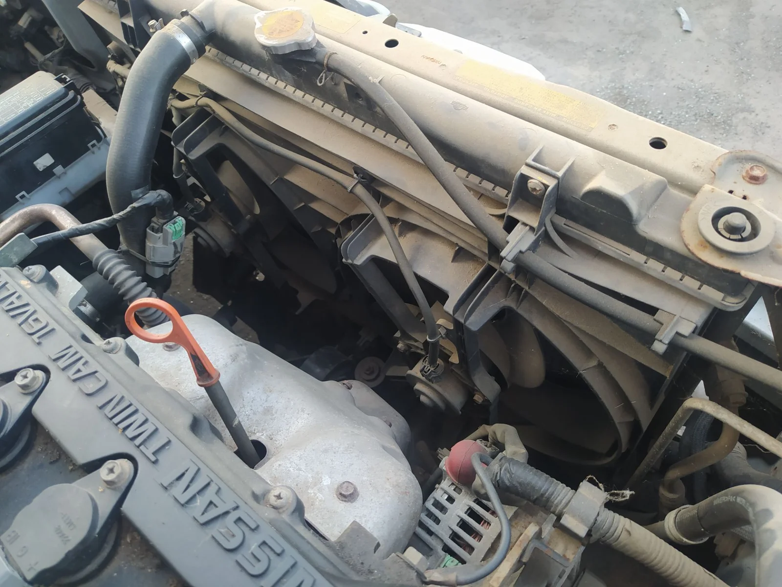 Foto de INTERCOOLER NISSAN ALMERA TINO (V10M) 2.2 dCi Diesel CAT (112 CV / 82 KW)
