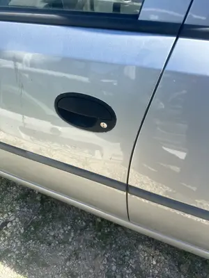 Foto de CERRADURA PUERTA DELANTERA IZQUIERDA OPEL MERIVA 1.6 16V (101 CV / 74 KW) referencia 13203899