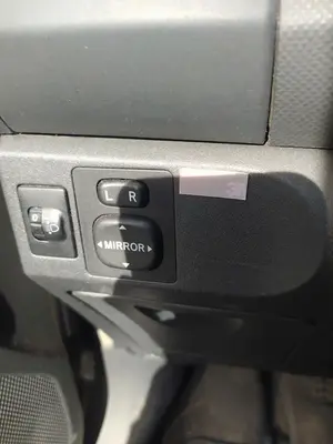 Foto de MANDO RETROVISOR TOYOTA YARIS (KSP9/SCP9/NLP9) 1.4 Turbodiesel CAT (90 CV / 66 KW)