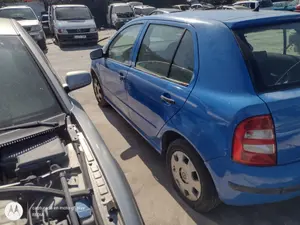 Foto de LUNA CUSTODIA TRASERA IZQUIERDA SKODA FABIA (6Y2/6Y3) 1.2  (54 CV / 40 KW)