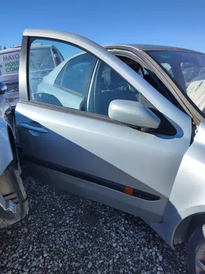 Foto de PUERTA DELANTERA DERECHA RENAULT LAGUNA II (BG0) 1.8 CAT (120 CV / 88 KW) referencia 7751472438 foto 2
