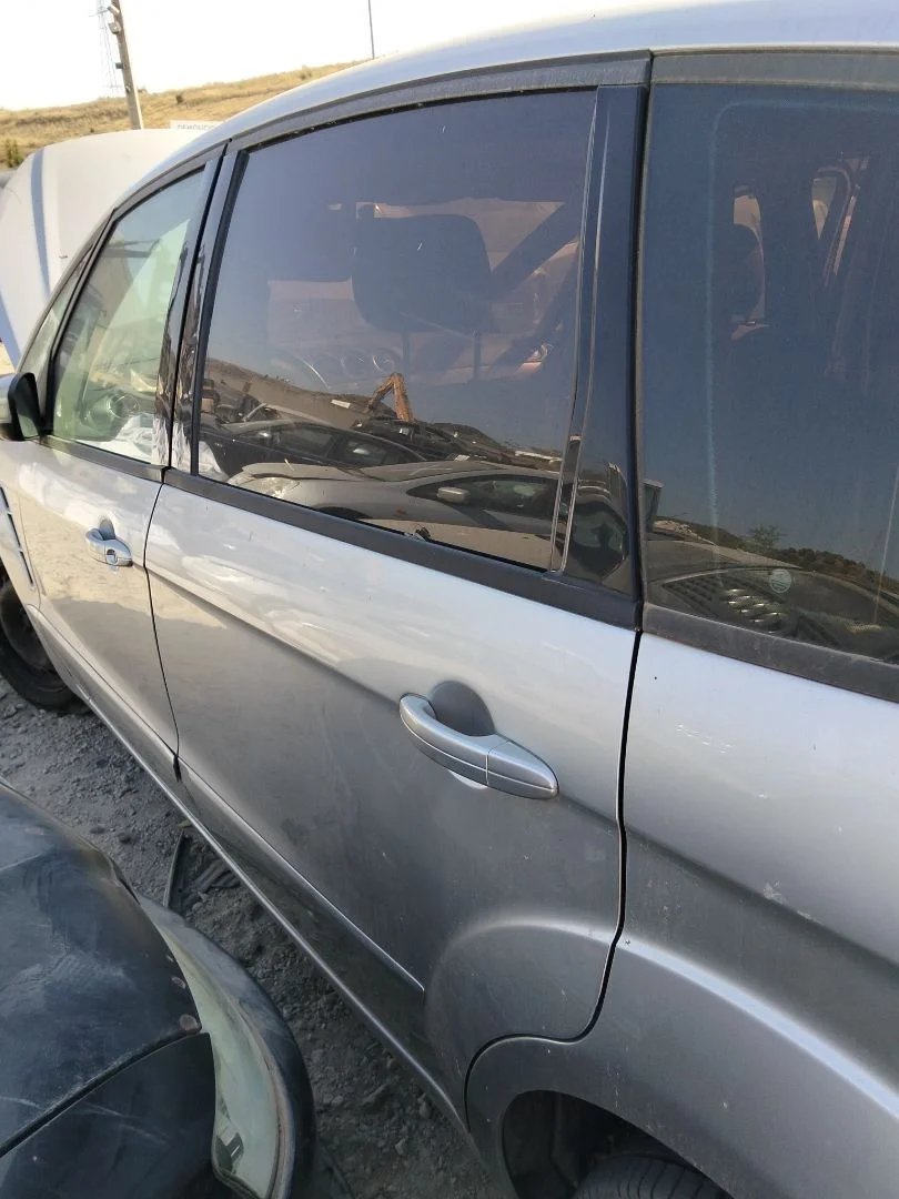 Foto de PUERTA TRASERA IZQUIERDA FORD S-MAX (CA1) 2.0 TDCi CAT (131 CV / 96 KW) referencia 1693746
