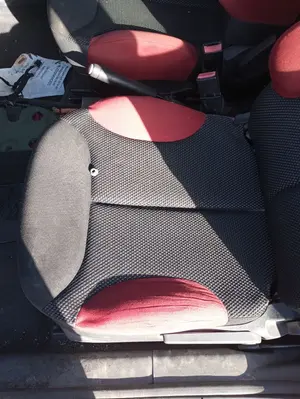 Foto de ASIENTO DELANTERO IZQUIERDO CITROEN C2 1.4  (73 CV / 54 KW)